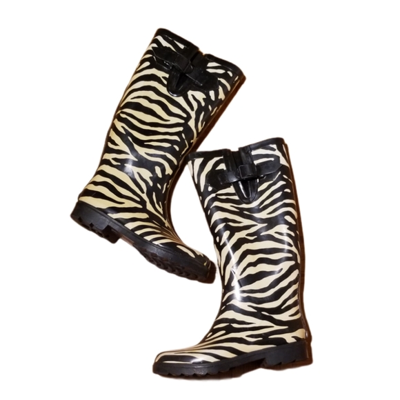 Aldo Shoes - Women's ALDO Insulated Zebra Rainboots (Size 7.5)